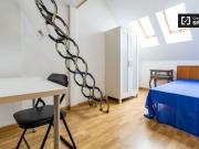 Habitación en piso de 7 dormitorios en El Pla del Real,...