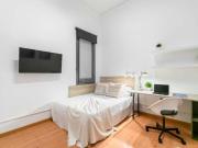 Habitación en piso de 9 habitaciones en alquiler en El...