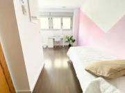 Habitación en Plaza La Poesía, Actur Rey Fernando