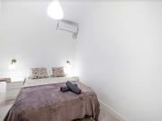 HABITACION EN SANTA MADRONA MADH01