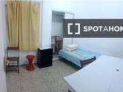 Habitación en un apartamento compartido de 4...