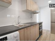 Habitación en un apartamento compartido de 5...