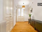 Habitación en un piso compartido de 6 habitaciones en...