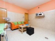 Habitación enorme en un apartamento de 5 dormitorios en...