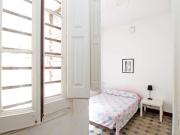 Habitación equipada en piso compartido en el Eixample,...