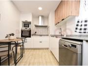 Habitación espaciosa y amplia con baño propio en...