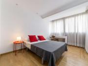 Habitación exterior en apartamento de 8 dormitorios en...