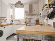 Habitación fresca para alquilar en un apartamento de 2...