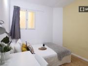 Habitación funcional en apartamento de 12 habitaciones...