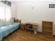 Habitación grande con armario independiente en...