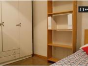 Habitación ideal con llave independiente en piso...