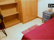 Habitación ideal con llave independiente en piso...