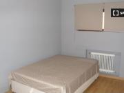 Habitación ideal para alumnas en piso de 3 dormitorios...