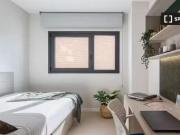 Habitación Individual con baño privado en un Coliving en... Habitación Individual con baño privado en un Coliving en...