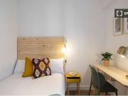 Habitación individual soleada con terraza