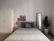 Habitación interior en apartamento de 8 dormitorios en...