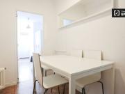 Habitación luminosa con cama doble en alquiler en Guindalera