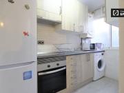 Habitación luminosa con cama individual en alquiler en...