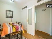 Habitación luminosa en alquiler en apartamento de 3...