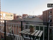 Habitación luminosa en alquiler en apartamento de 5...