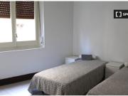 Habitación luminosa en alquiler en el apartamento de 6...