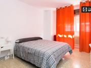 Habitación luminosa en alquiler en Granada Centro
