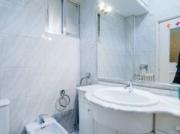 Habitación luminosa en apartamento de 2 dormitorios en...