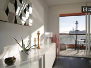 Habitación luminosa en apartamento de 3 dormitorios...