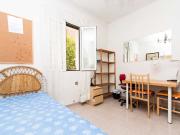 Habitación luminosa en apartamento de 4 dormitorios en...