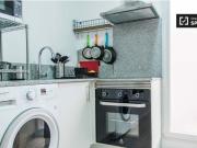 Habitación luminosa en apartamento de 5 dormitorios en...