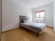 Habitación luminosa en apartamento de 5 dormitorios en...