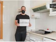 Habitación luminosa en apartamento de 5 dormitorios en...