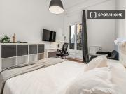 Habitación luminosa en apartamento de 7 dormitorios en...