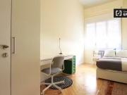 Habitación luminosa en apartamento de 7 dormitorios en... Habitación luminosa en apartamento de 7 dormitorios en...