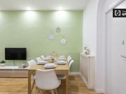 Habitación luminosa en apartamento de 9 habitaciones en...