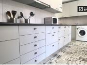 Habitación luminosa en un apartamento de 15 habitaciones...