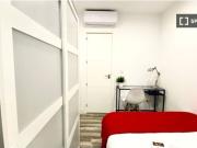 Habitación moderna en apartamento de 5 dormitorios, Retiro
