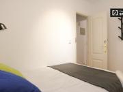 Habitación moderna en apartamento de 6 habitaciones en...