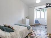 Habitación moderna en apartamento de 7 dormitorios en...