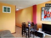 Habitación ordenada en alquiler en apartamento de 5...