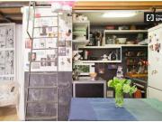 Habitación ordenada en apartamento de 3 dormitorios en...