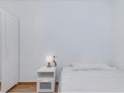 HABITACION para Chica. DISPONIBLE. ESTUDIANTE. CHICA....