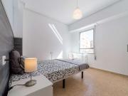 Habitación privada en apartamento de 6 dormitorios en...