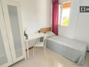 Habitación soleada cerca del centro con WIFI y TV para...