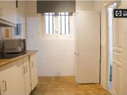 Habitación soleada con cama matrimonial en alquiler en...