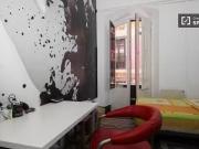 Habitación soleada en alquiler en el centro de la ciudad...