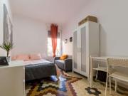 Habitación soleada en apartamento de 5 dormitorios en El...