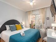 Se alquila habitación en piso de 5 habitaciones en Barcelona