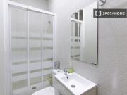 Habitaciones en alquiler en 6 habitaciones en Chamberí