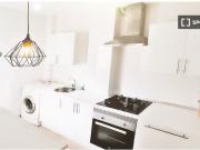 Habitaciones en alquiler en apartamento de 5...